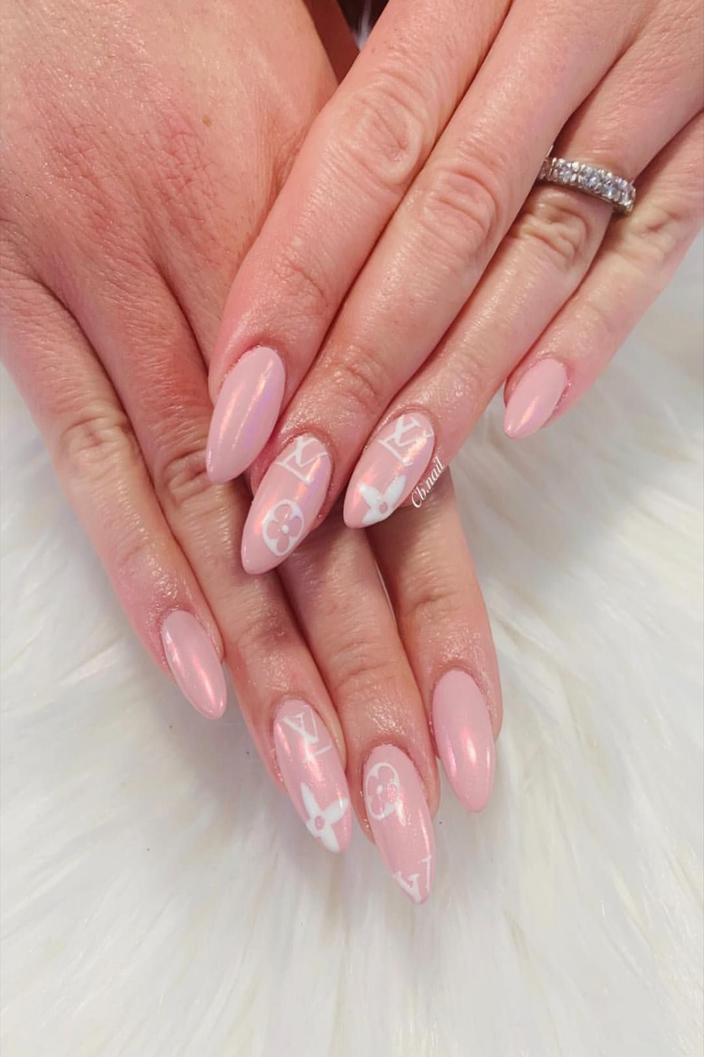 Almond nails, pink nails, chrome nails, rose gold nails, Louis