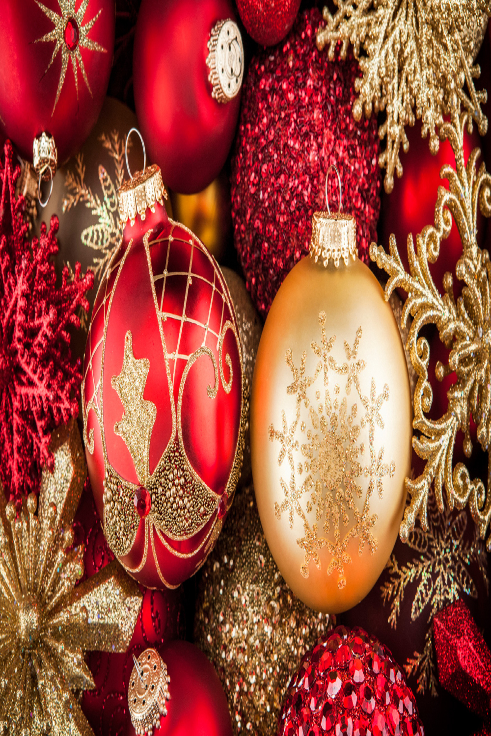 Best Places to Buy Christmas Ornaments: The Ultimate Guide