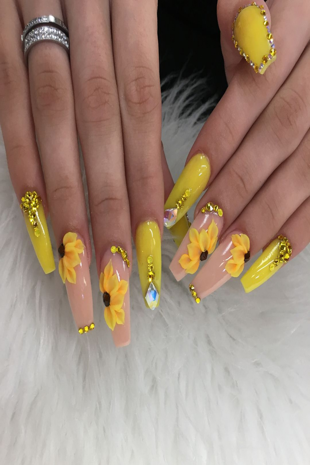 birthday nails for may friend @cali