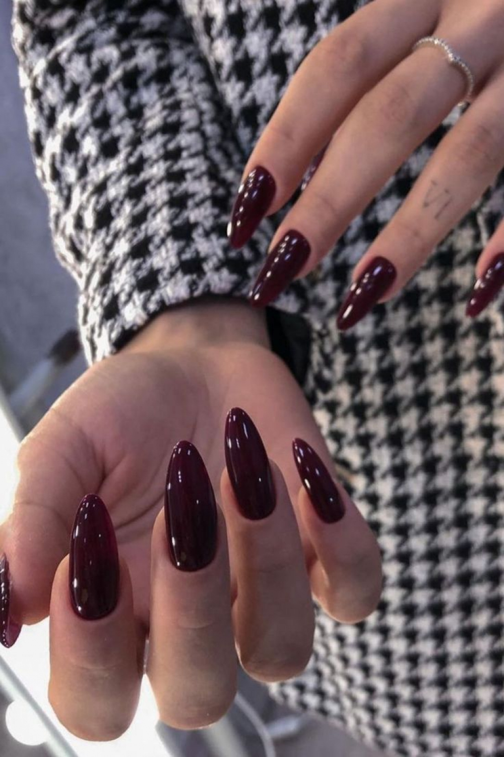 Burgundy nails design  Best winter nail colors  to try