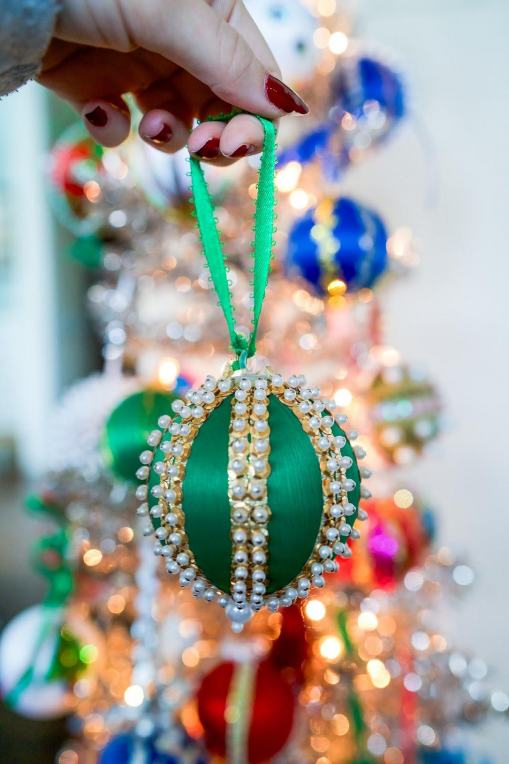 DIY: How to Make Hand Made Push Pin Beaded Ornaments  Christmas