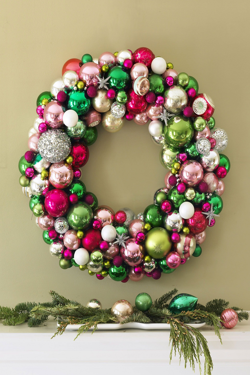 Easy DIY Christmas Wreaths for Your Front Door