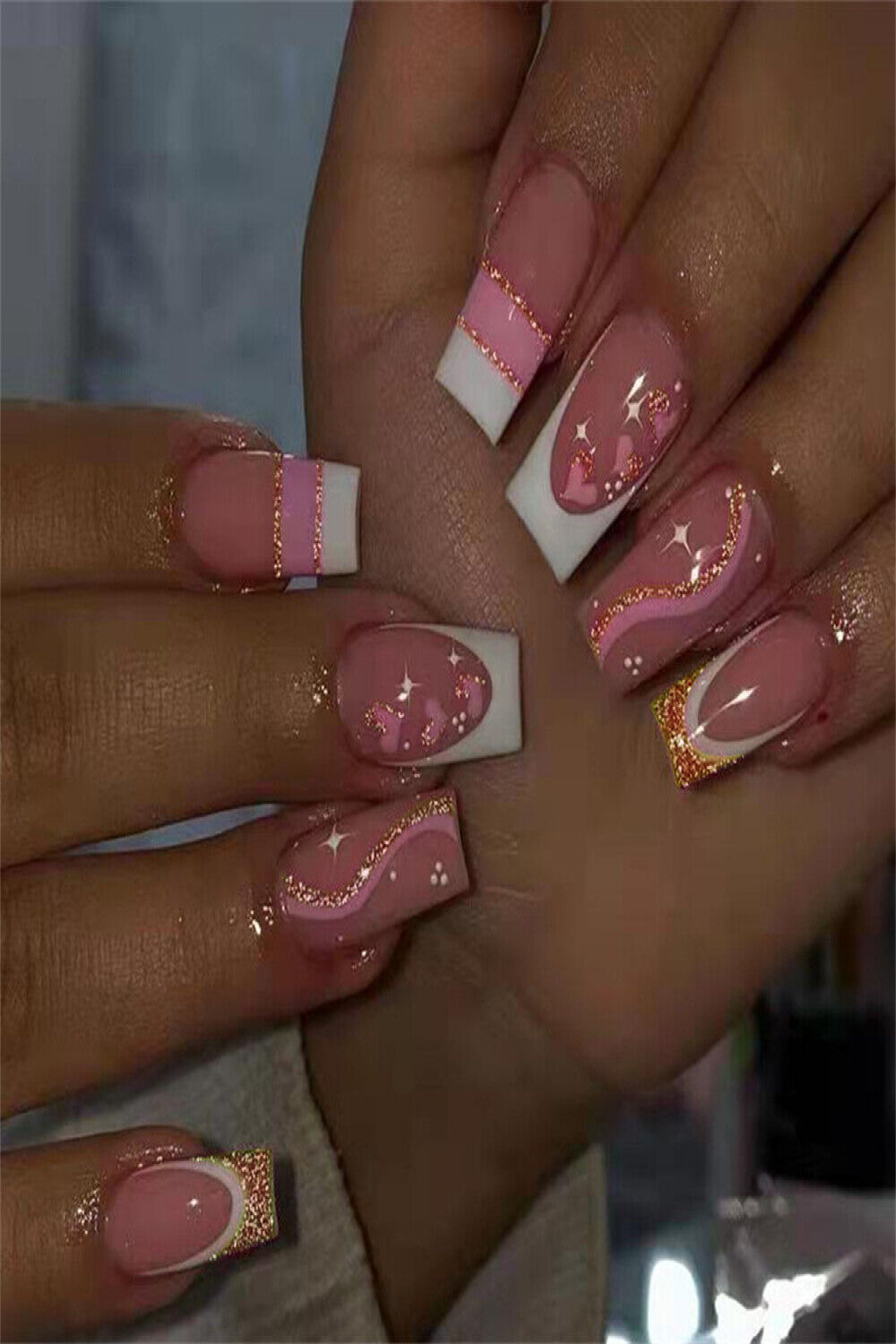 Französisches rosa Herz falscher Nagel kurze Sargpresse auf Nägeln für Nail  Art