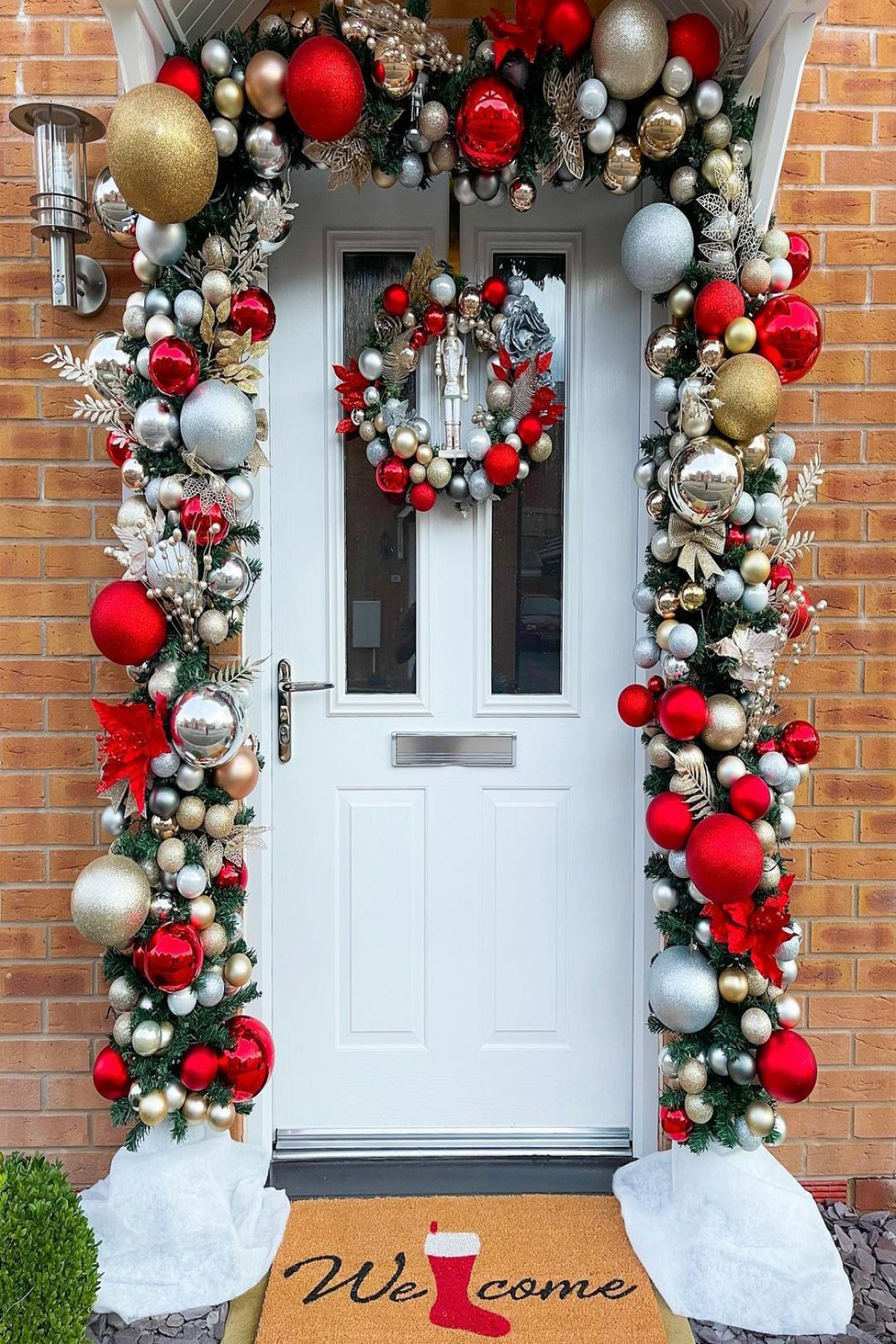 Front Door Christmas Decoration Ideas You