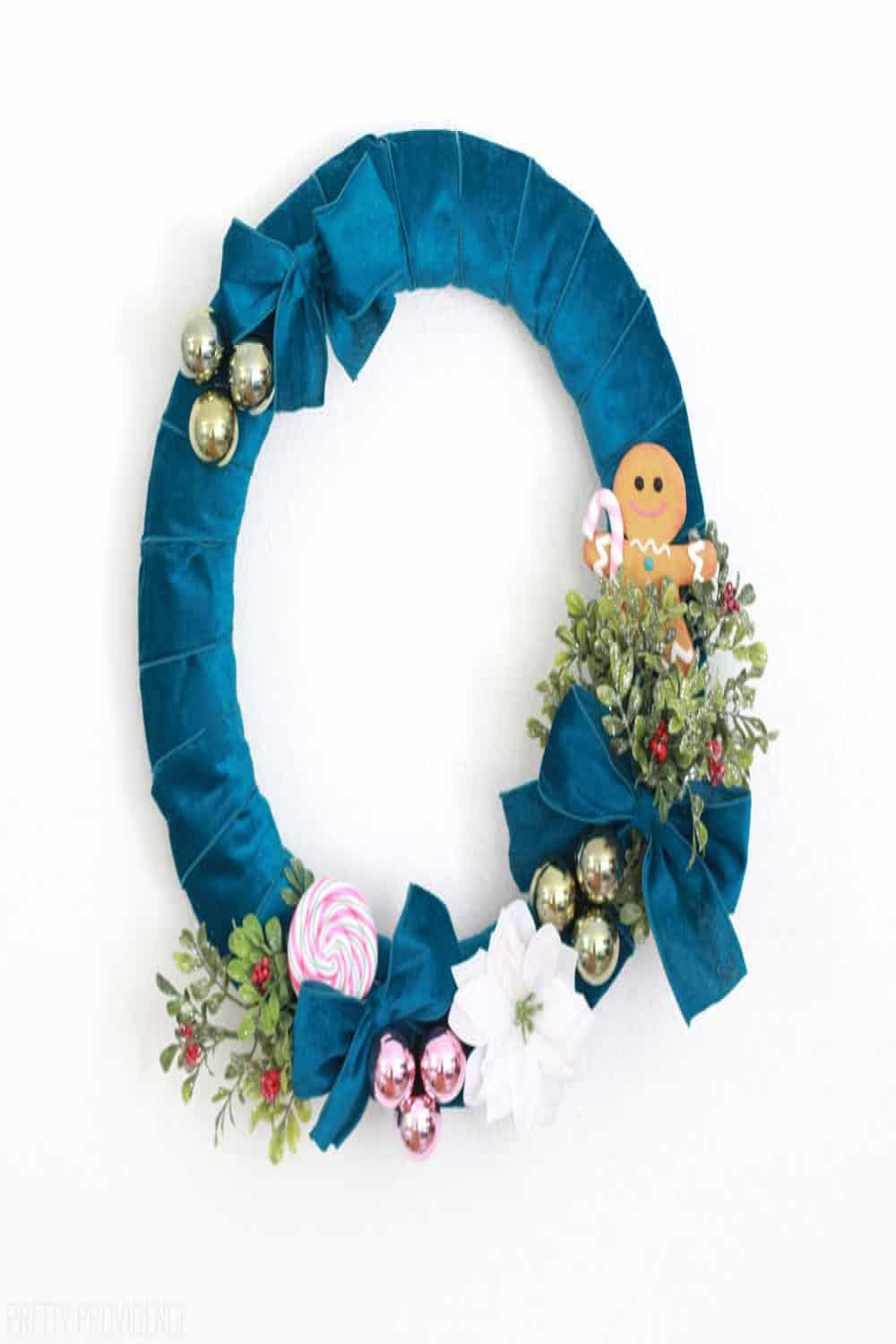 How to Make a Christmas Wreath - Pretty Providence