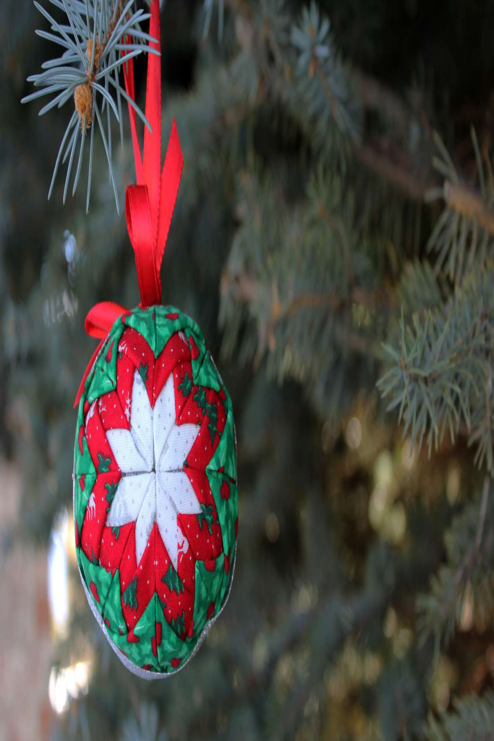 How to Make Fabric Star Quilted Christmas Ornaments