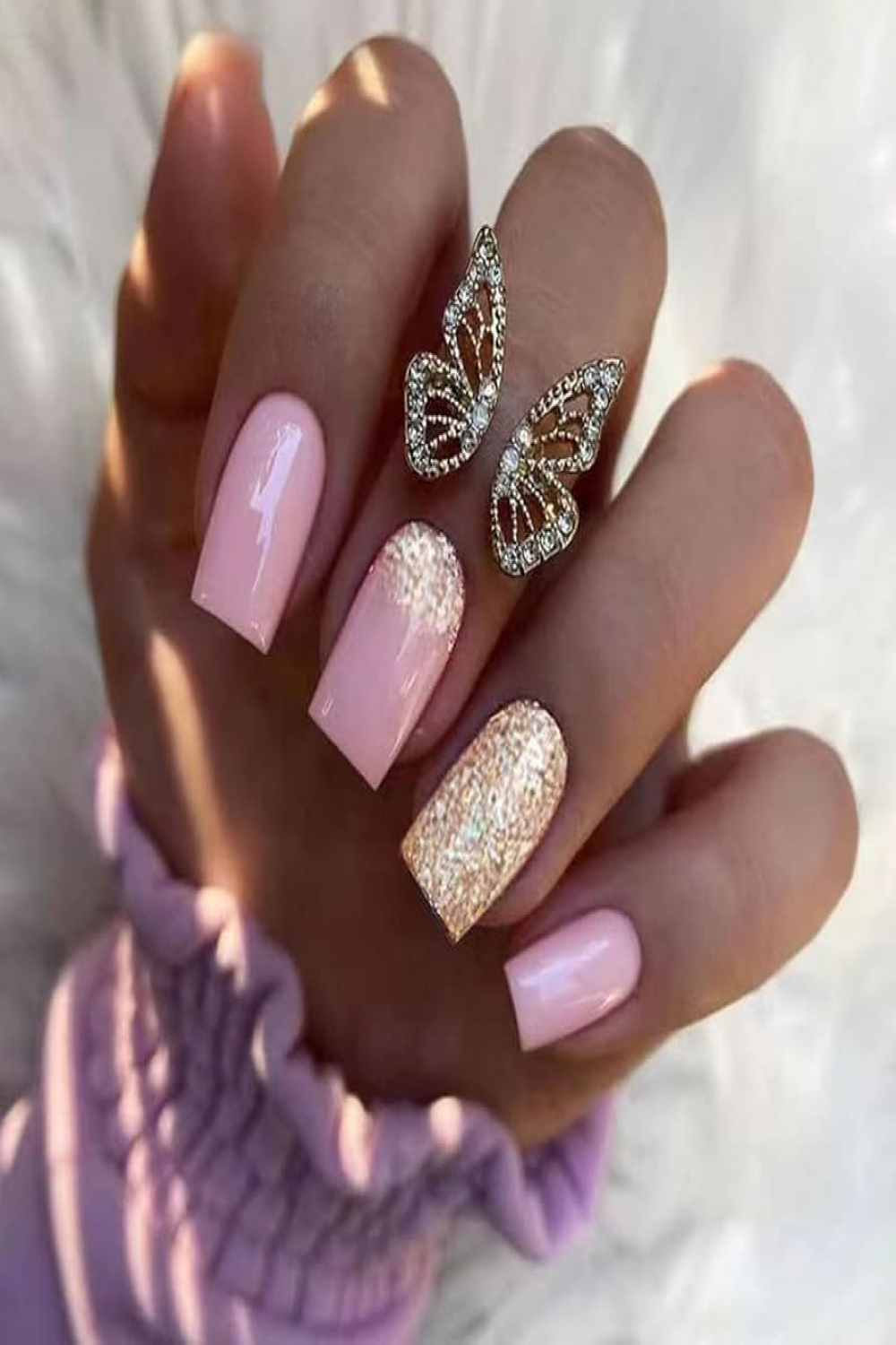 LEMEIZ Golden Metallic Ombre Pink Press on Nails Art, Popart Short Square  Acrylic Pink False Nails with Design, Duo Chrome Light Pink Press on Nails,