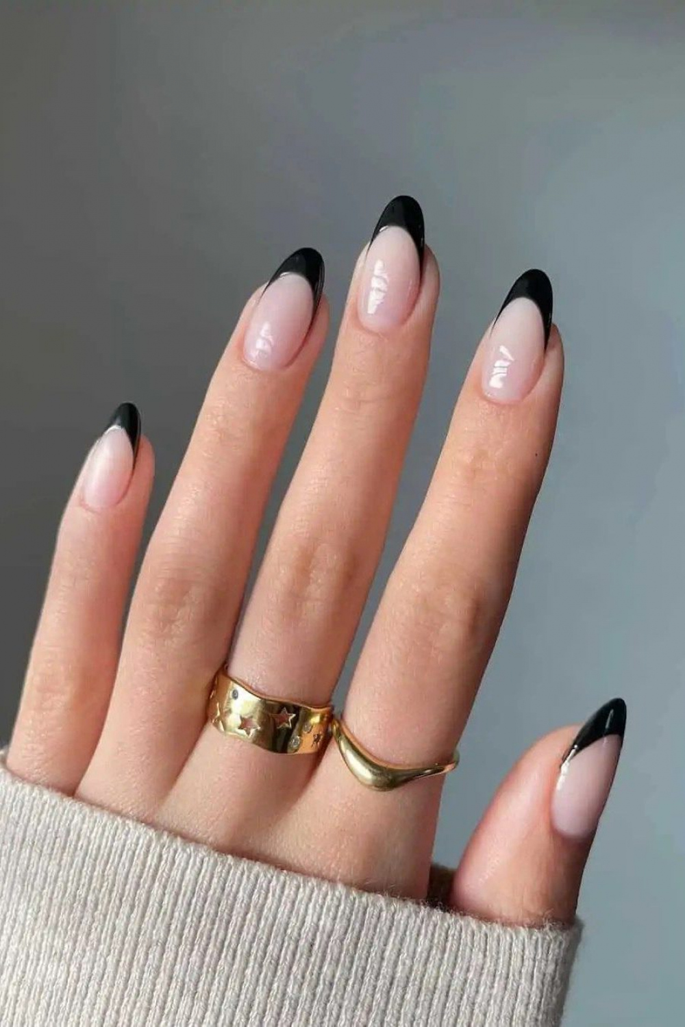 + Minimal Black Nail Designs - the gray details