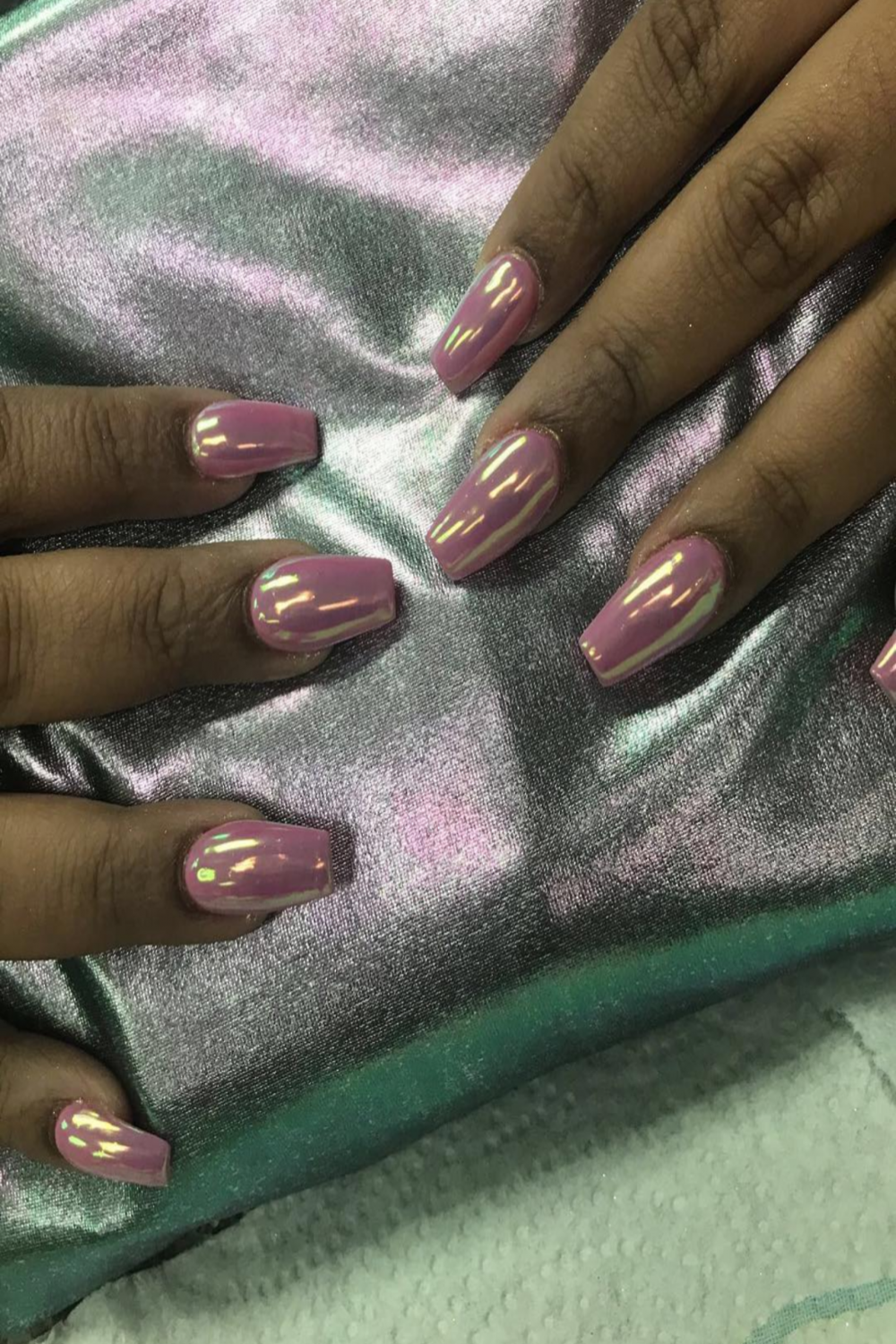 Nails on Black Women — Iridescent Chrome Set 💖✨💚 by #nailsbyjulie