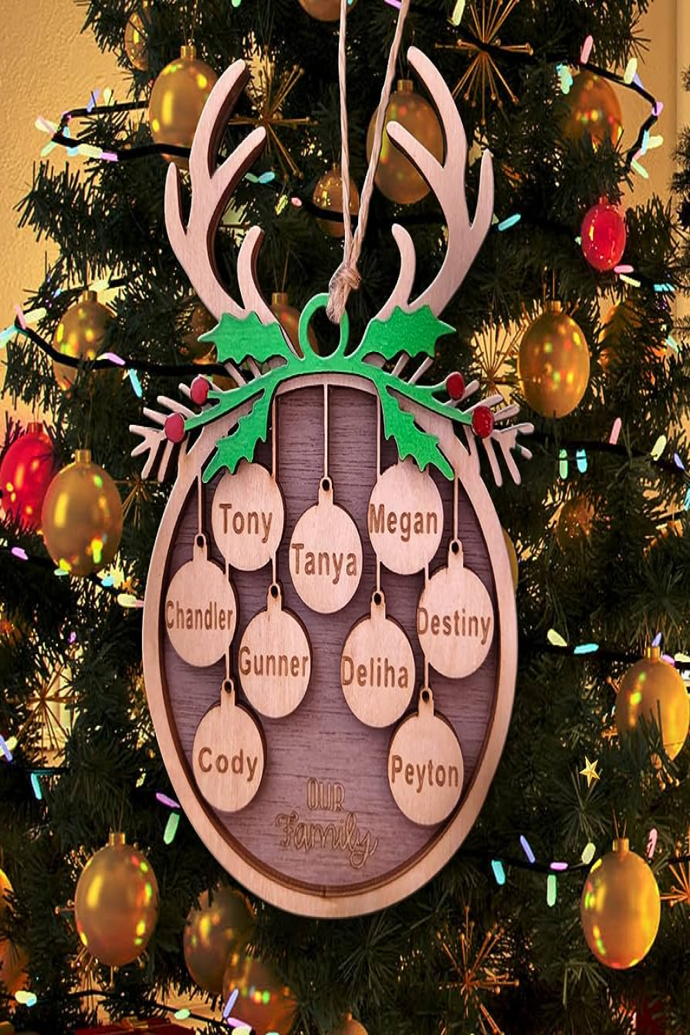 Personalized Family Christmas Ornament ,Custom Names Wooden Christmas  Tree Ornament Decorations with Small Rope,  to 0 Custom Names Available