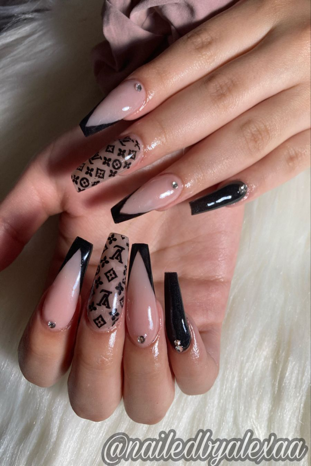 Pin by Alexa Rodriguez on Nailss  Nails, Nail art, Autumn nails