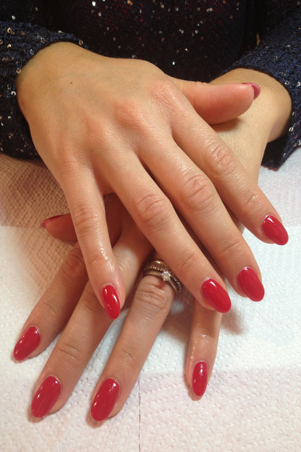 Red almond shape  Red acrylic nails, Red nails, Almond acrylic nails