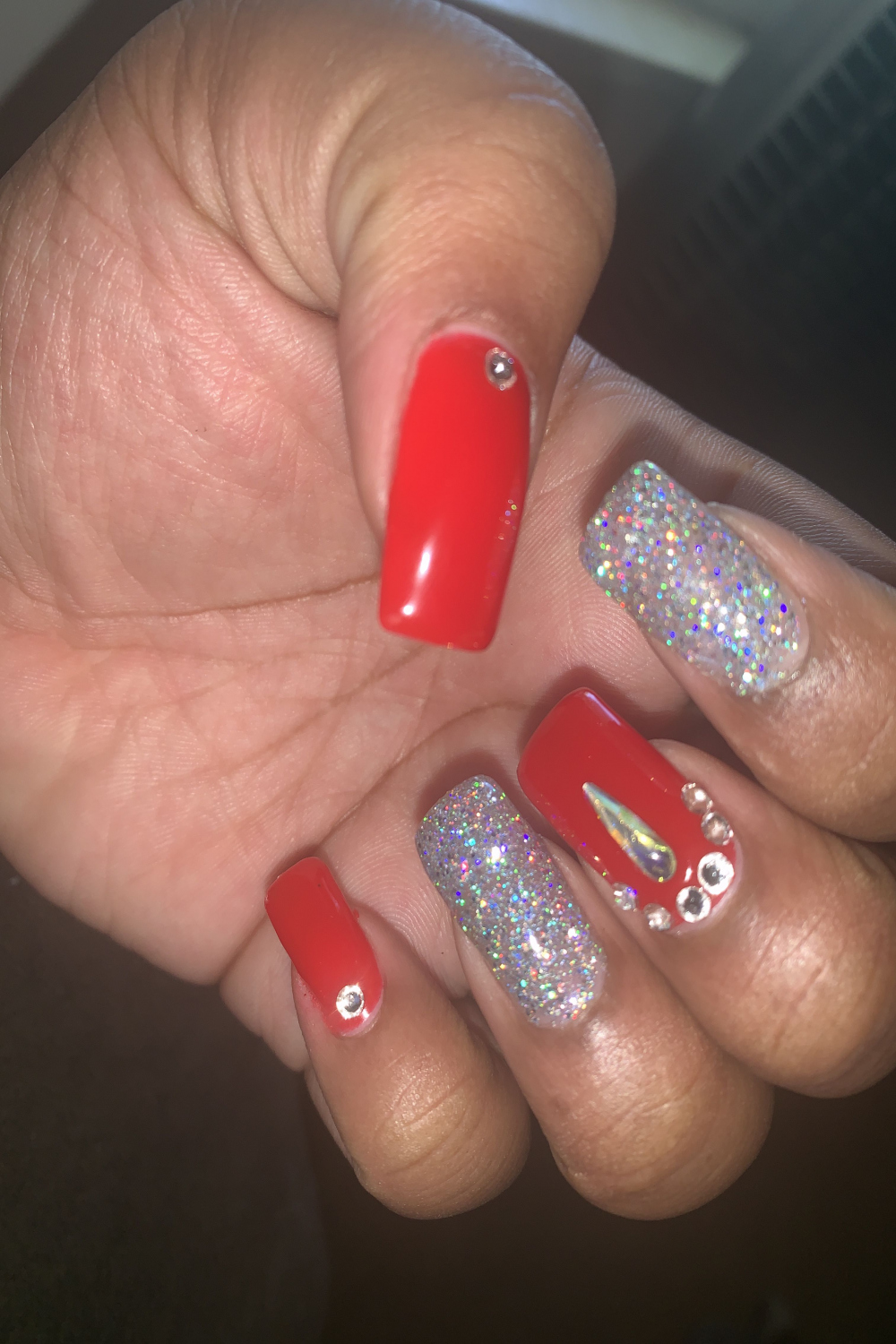 Red nails  Nail jewelry, Nails, Red nails