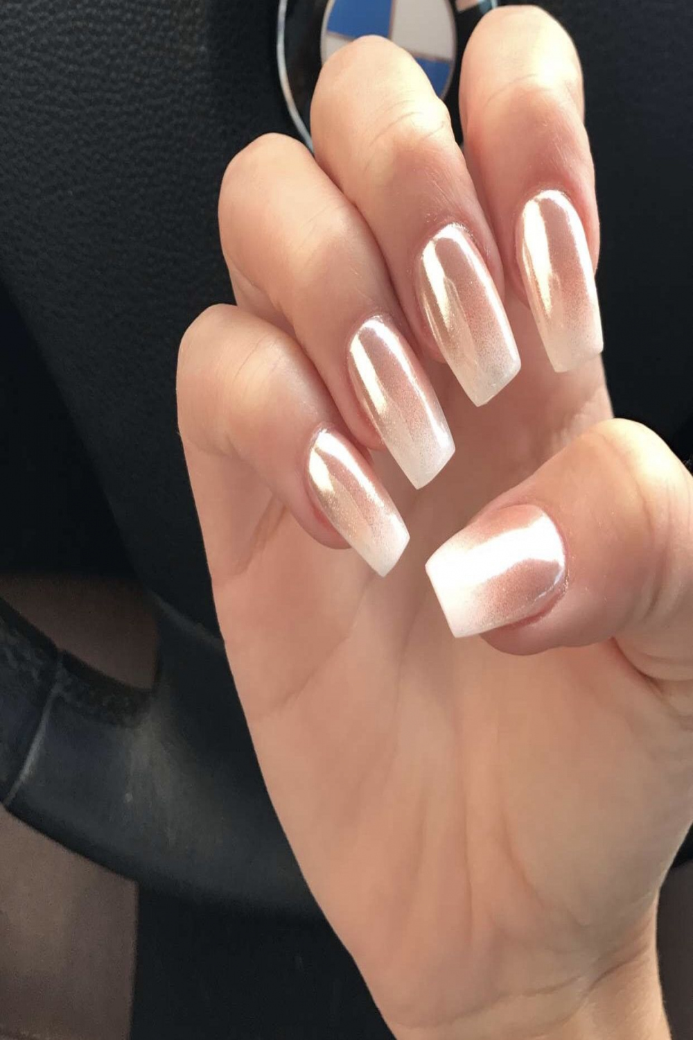 Rose gold chrome ombré nails  Rose gold nails, Ombre nails, Gold