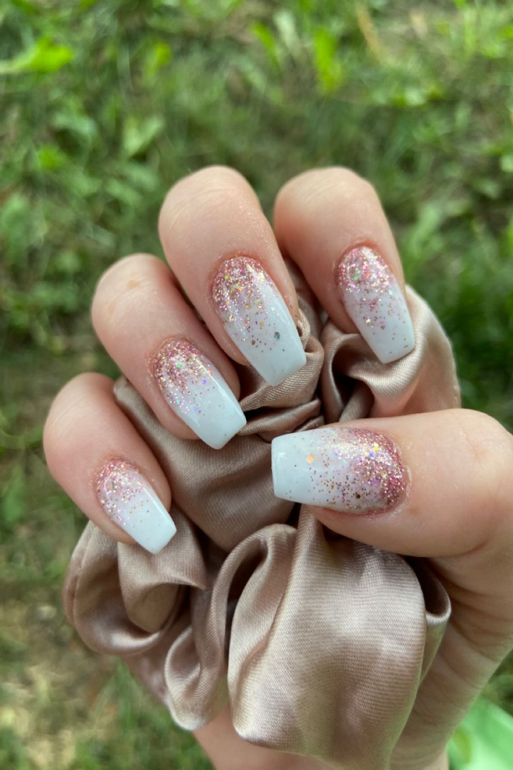 Rose gold ombré nails  Ombre nails glitter, Pink glitter nails