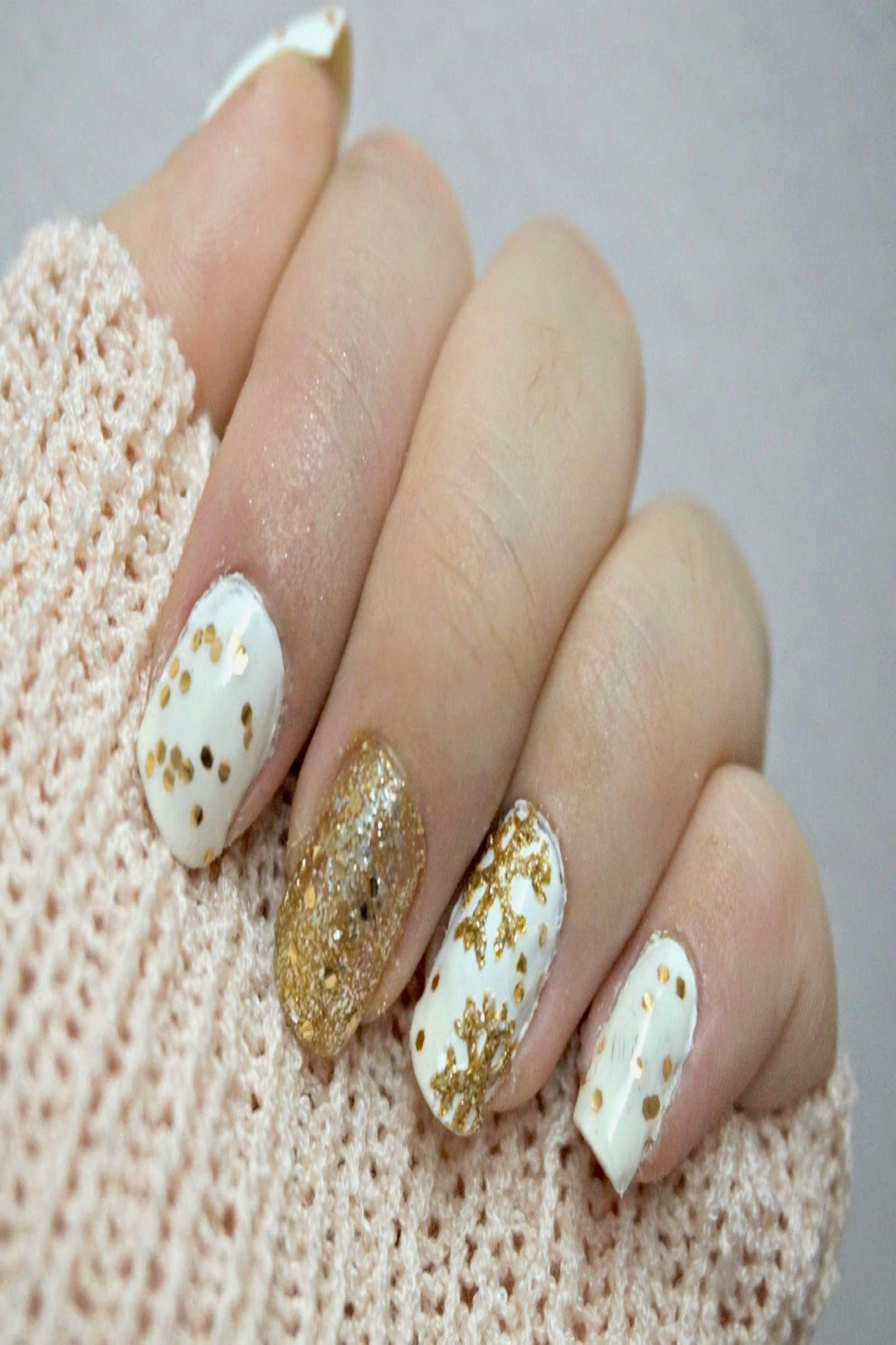 ♥Sarah♥: Christmas Nails Tutorial  Christmas nails, White nails