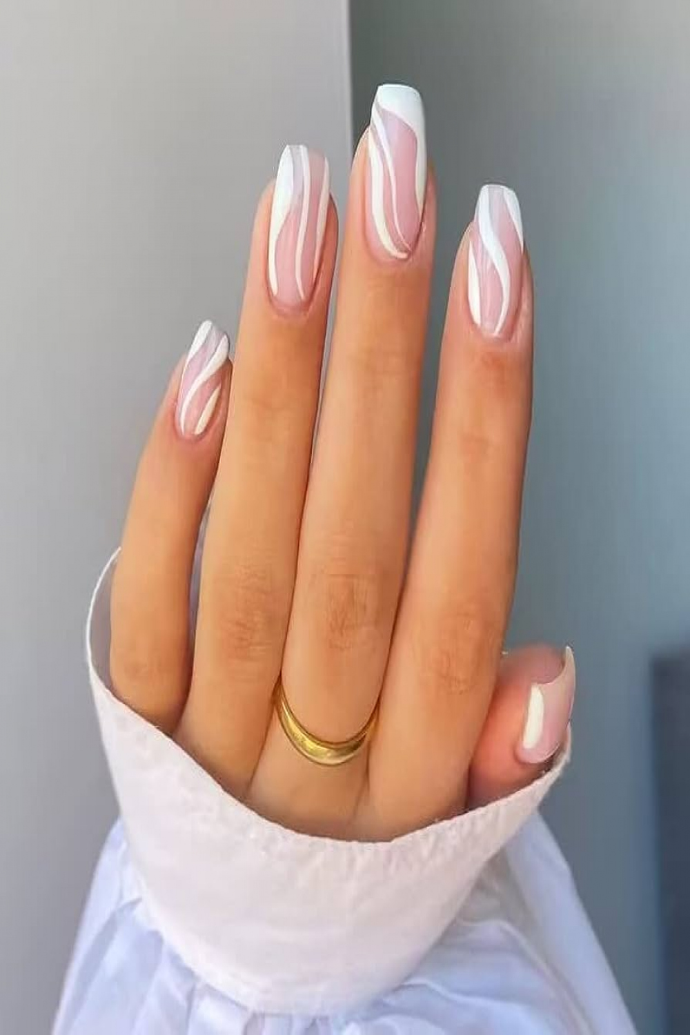 VEBONNY Whith Water Ripple Short Square Press on Nails Opaque,Milky White  False Nails Art,Minimalist Zebra Stripes Design Acrylic Stick on Simple