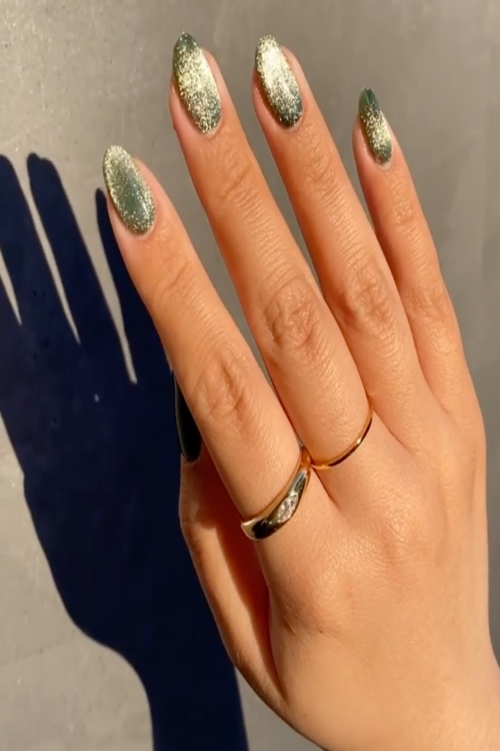 Velvet Nails Are Trending for the Holidays, and They