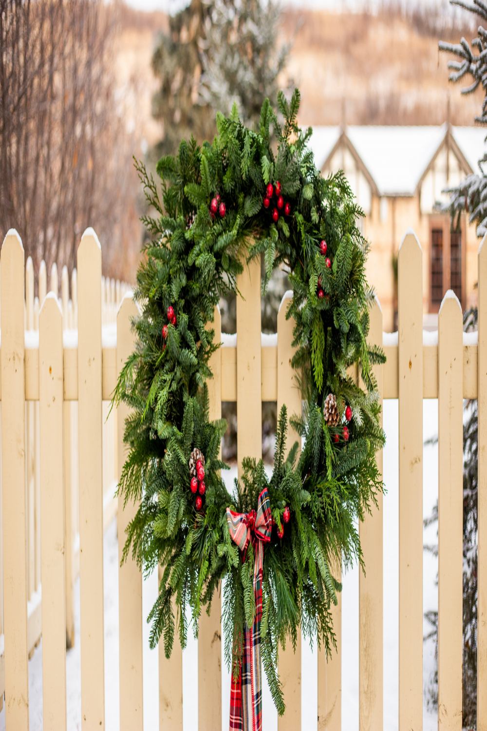 Where to Buy Fresh Christmas Wreaths & Greenery - Alpha Fern