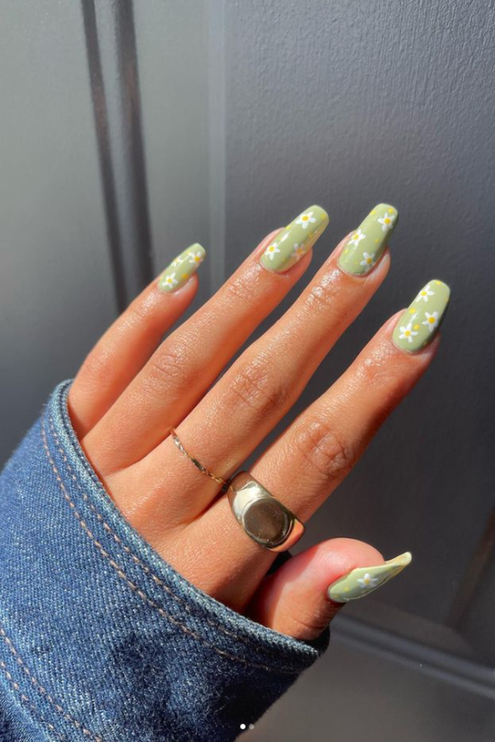 Aesthetic Nail Art Designs to Try This Summer