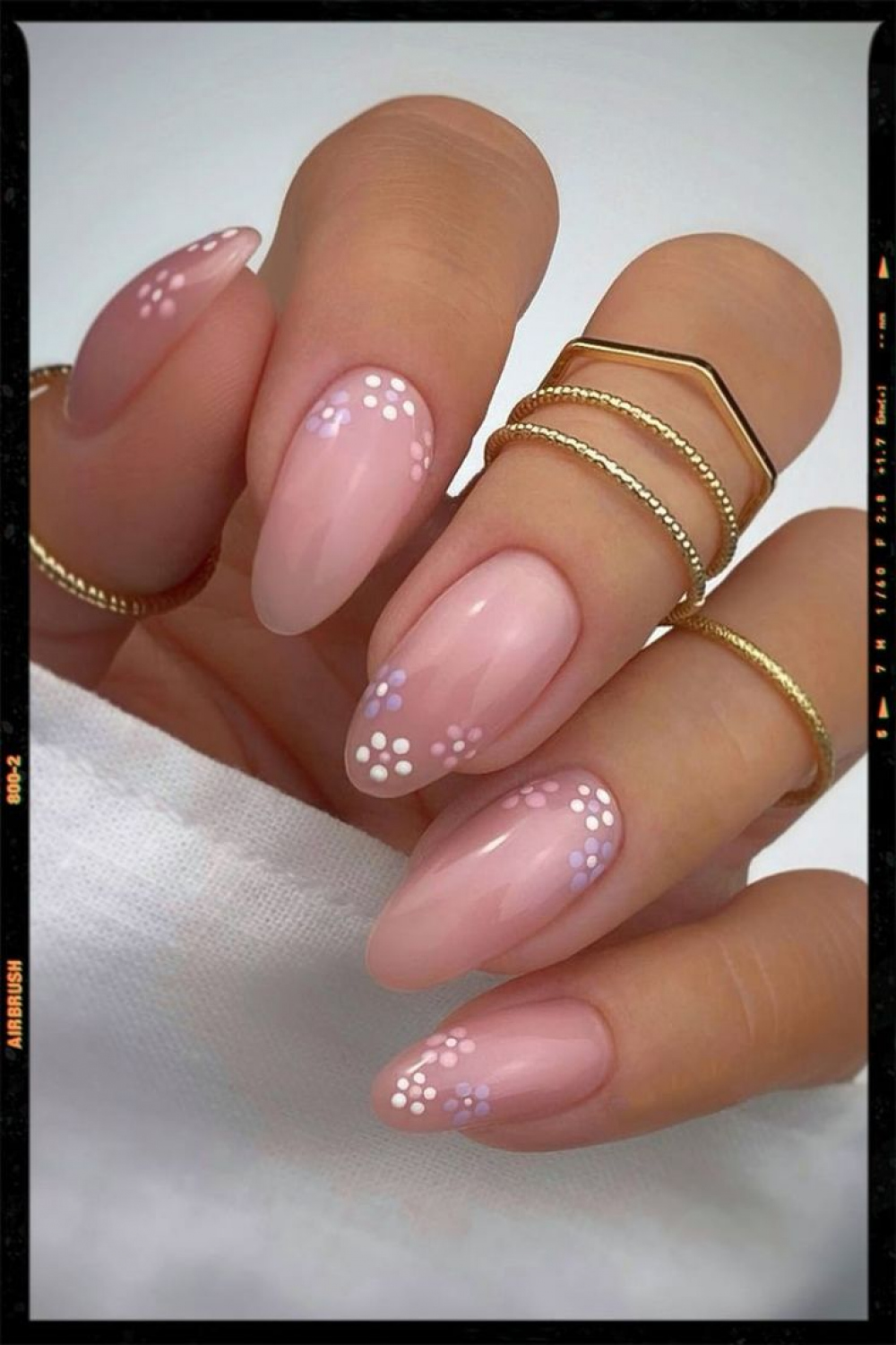 Almond Nails  Nägel inspiration, Schöne nägel, Nagelideen