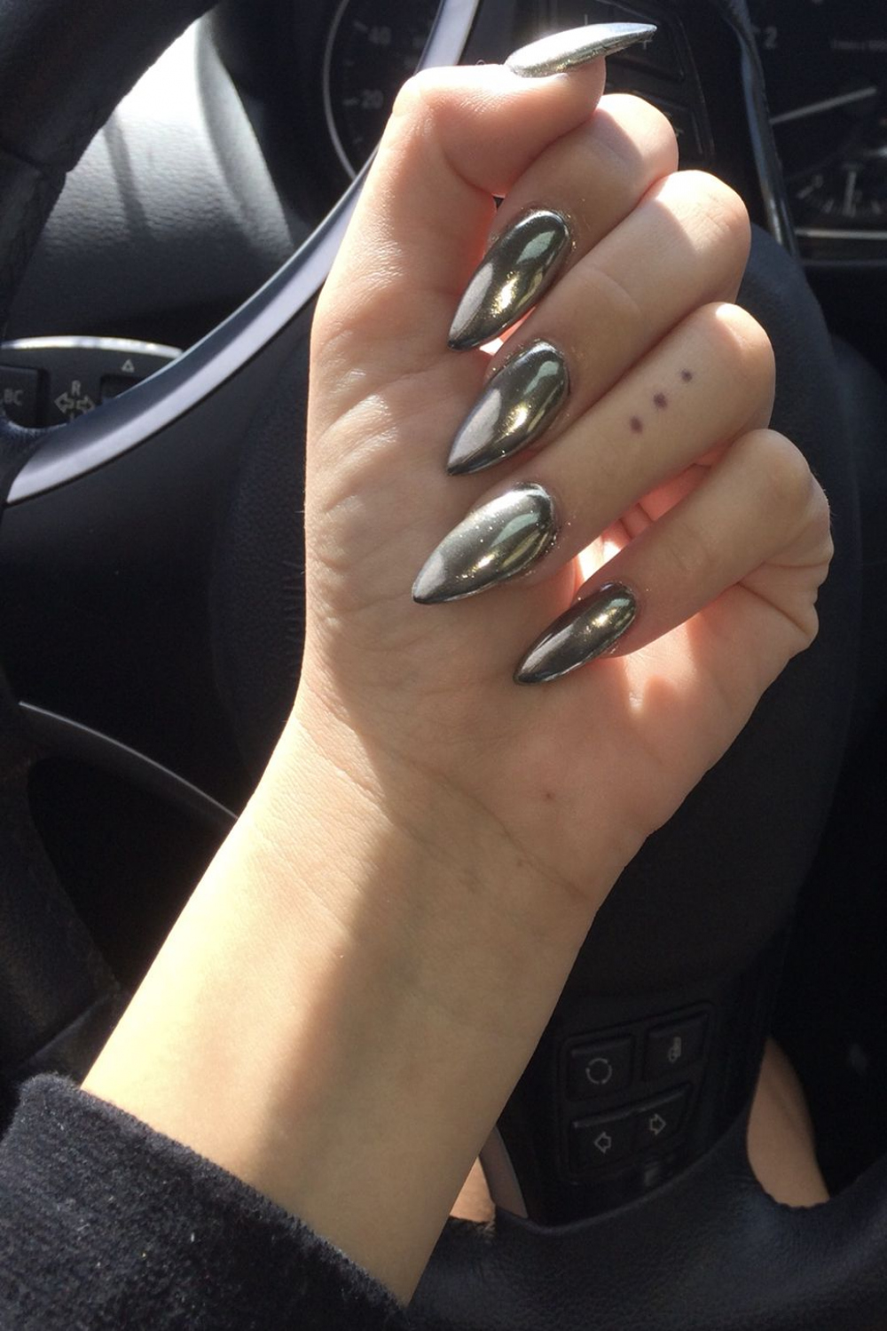 Chrome Silver Almond Nails  Chrome nails, Edgy nails, Hair skin nails