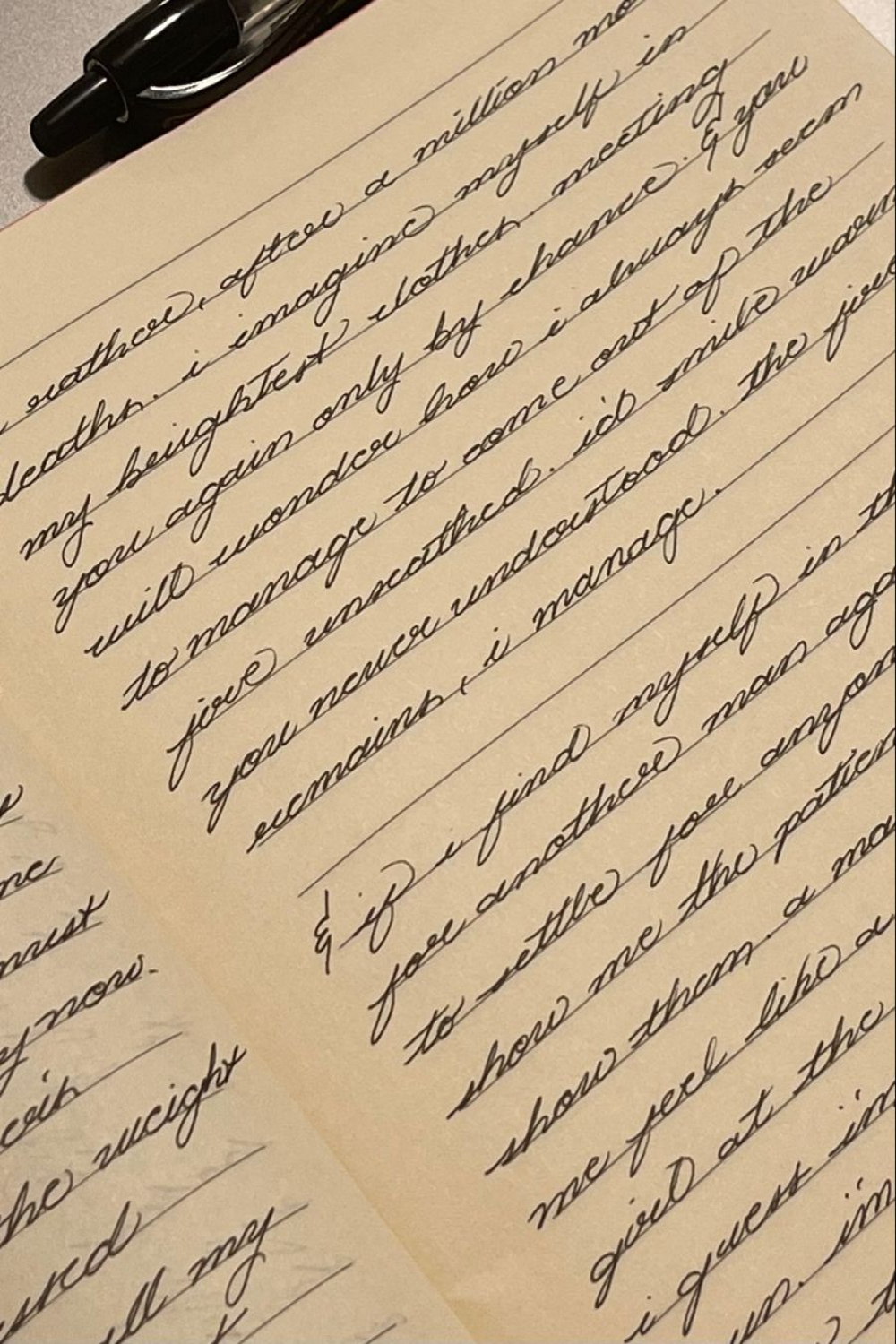 cursive  Handwriting examples, Pretty handwriting, Aesthetic writing