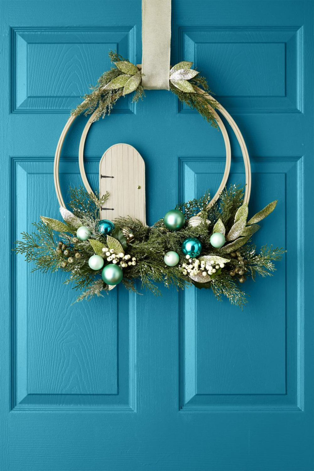 Easy DIY Christmas Wreaths for Your Front Door