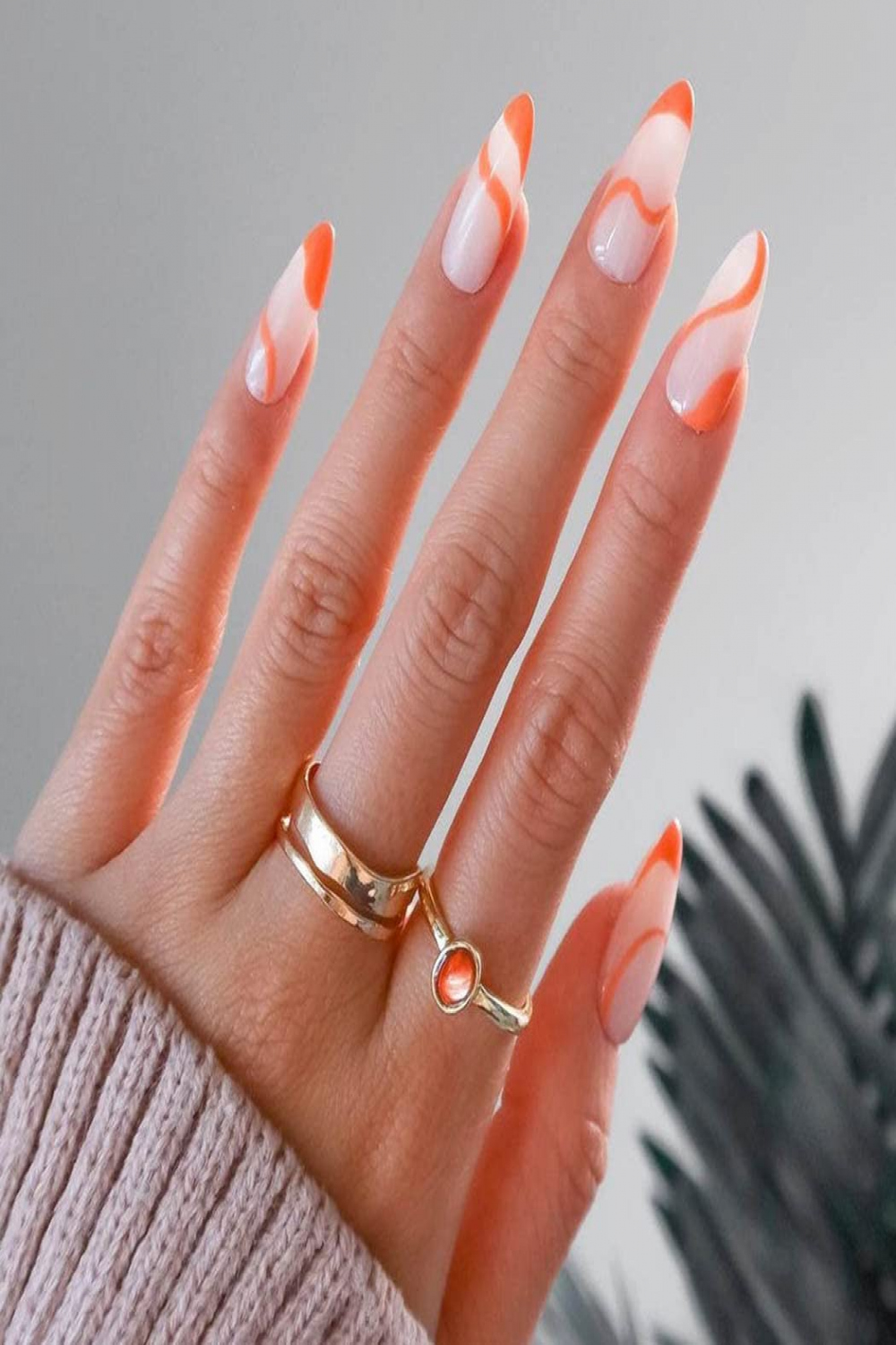 Outyua Almond Shape Press on Nails Glossy Orange Fake Nails with Design  Oval Acrylic False Nails Artifial Full Cover Nails Tips Pcs (Orange)