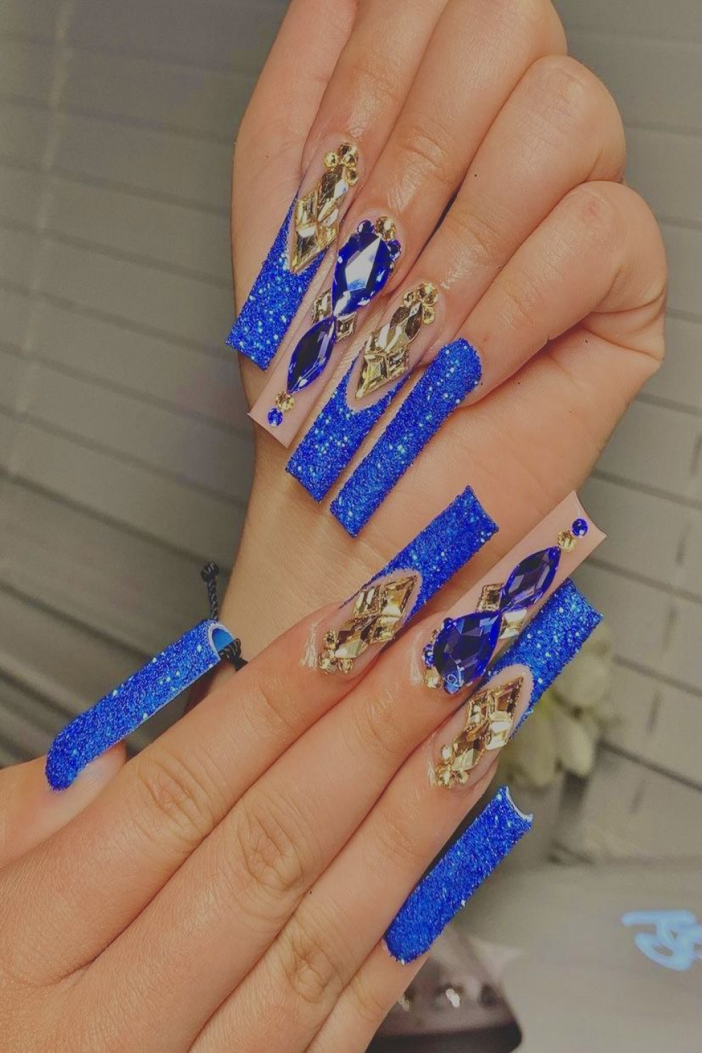 Pin by cjnaildit on N A I L S ! *  Royal blue nails, Quinceanera