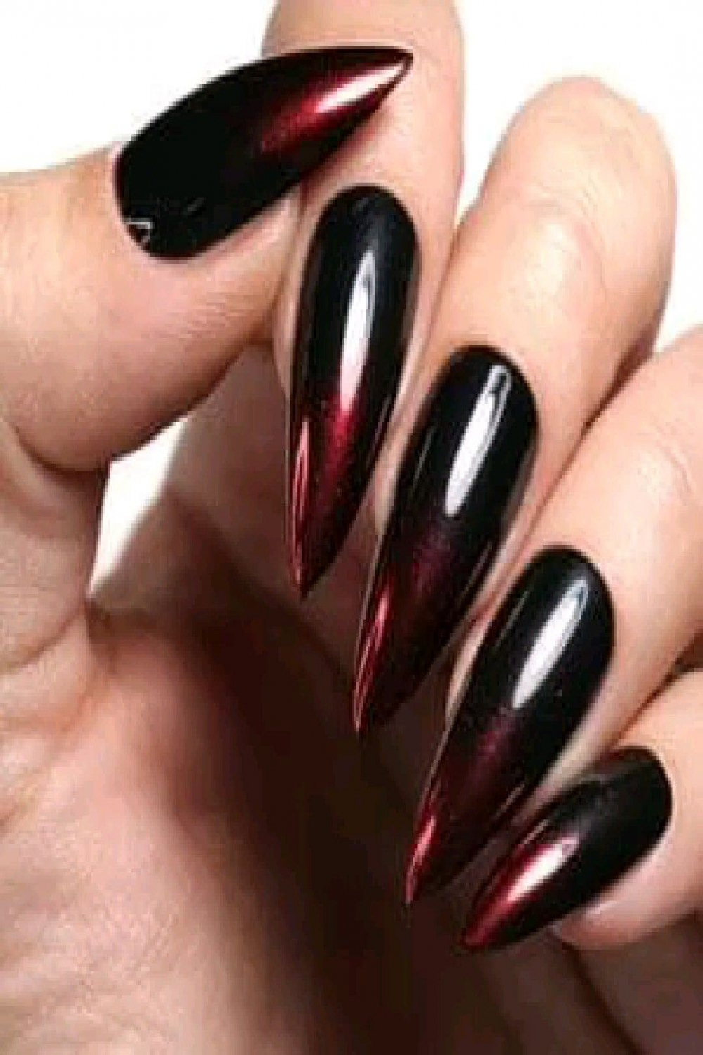 Pin by Phuka Ditruo on NailZ in   Red chrome nails, Black