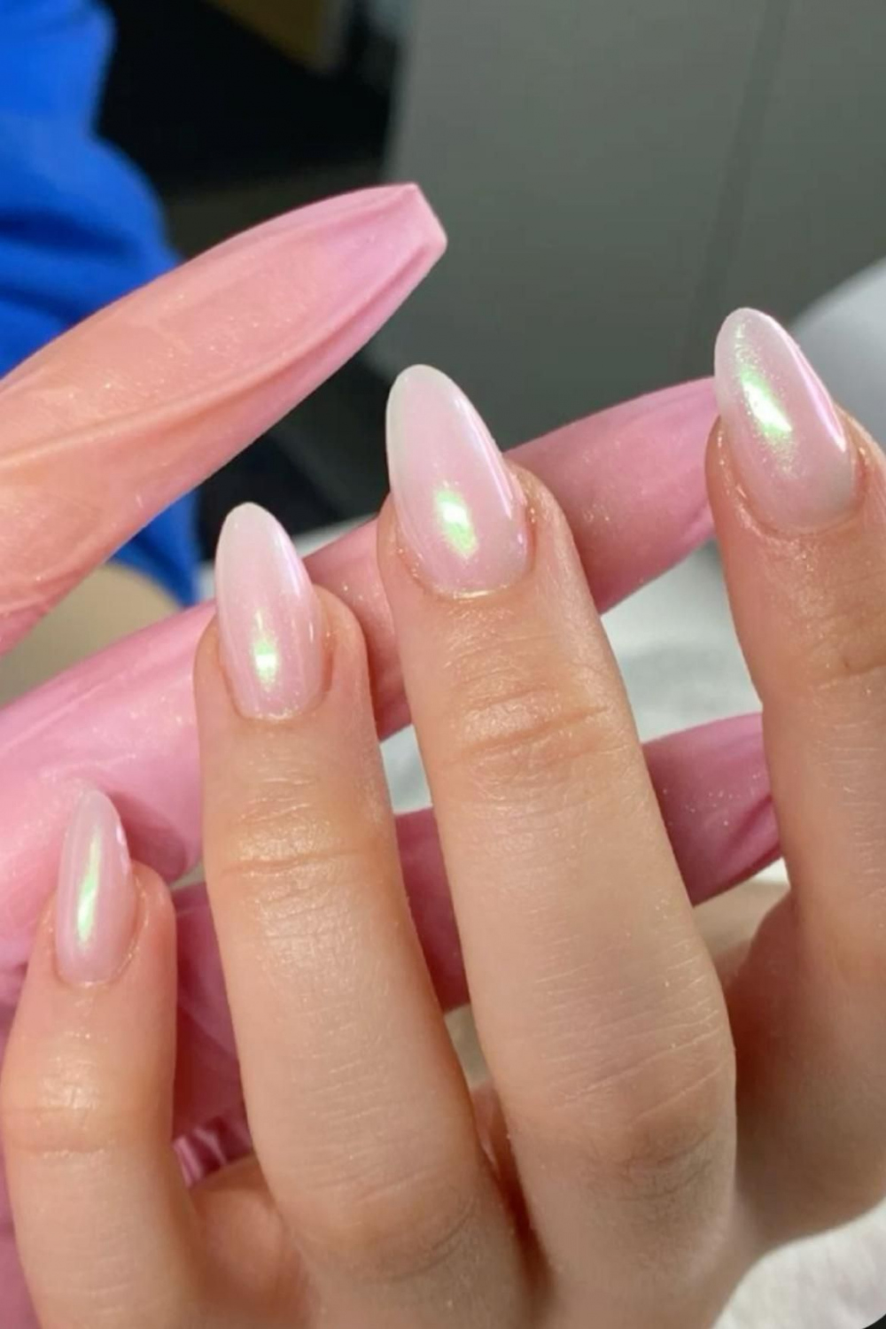 Pink chrome nails in   Pink nails, Gel nails, Pink chrome nails