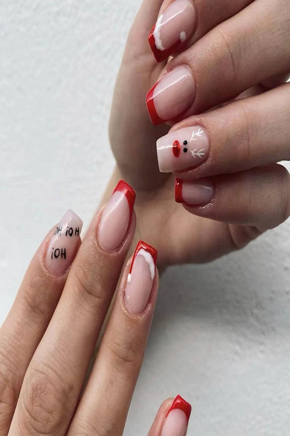 QINGGE Christmas Pink Press on Nails Short Square Fake Nails with Red Santa  Hat Elk Design Cute Stick on Nails Glue on Nails Glossy Acrylic Nails