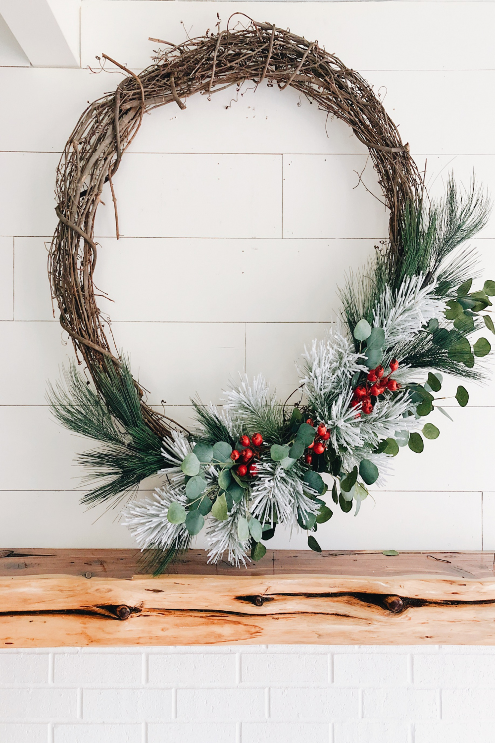 Simple and Quick Farmhouse Christmas Wreath DIY Tutorial - Cotton Stem