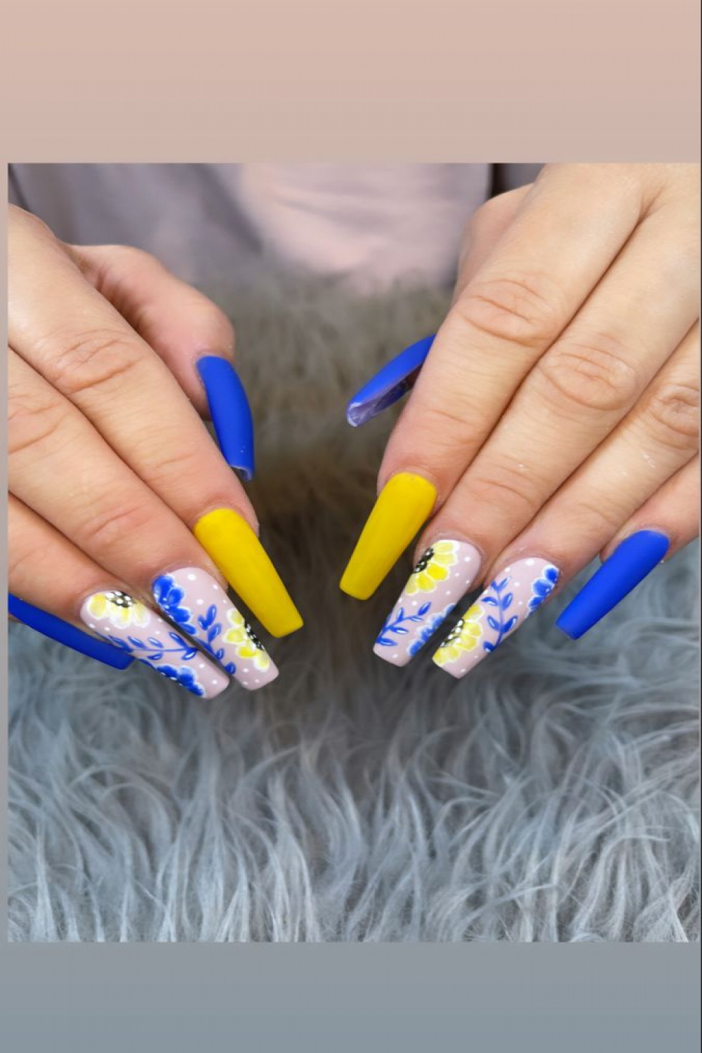 Summer nails designs in   Yellow nails, Yellow nails design