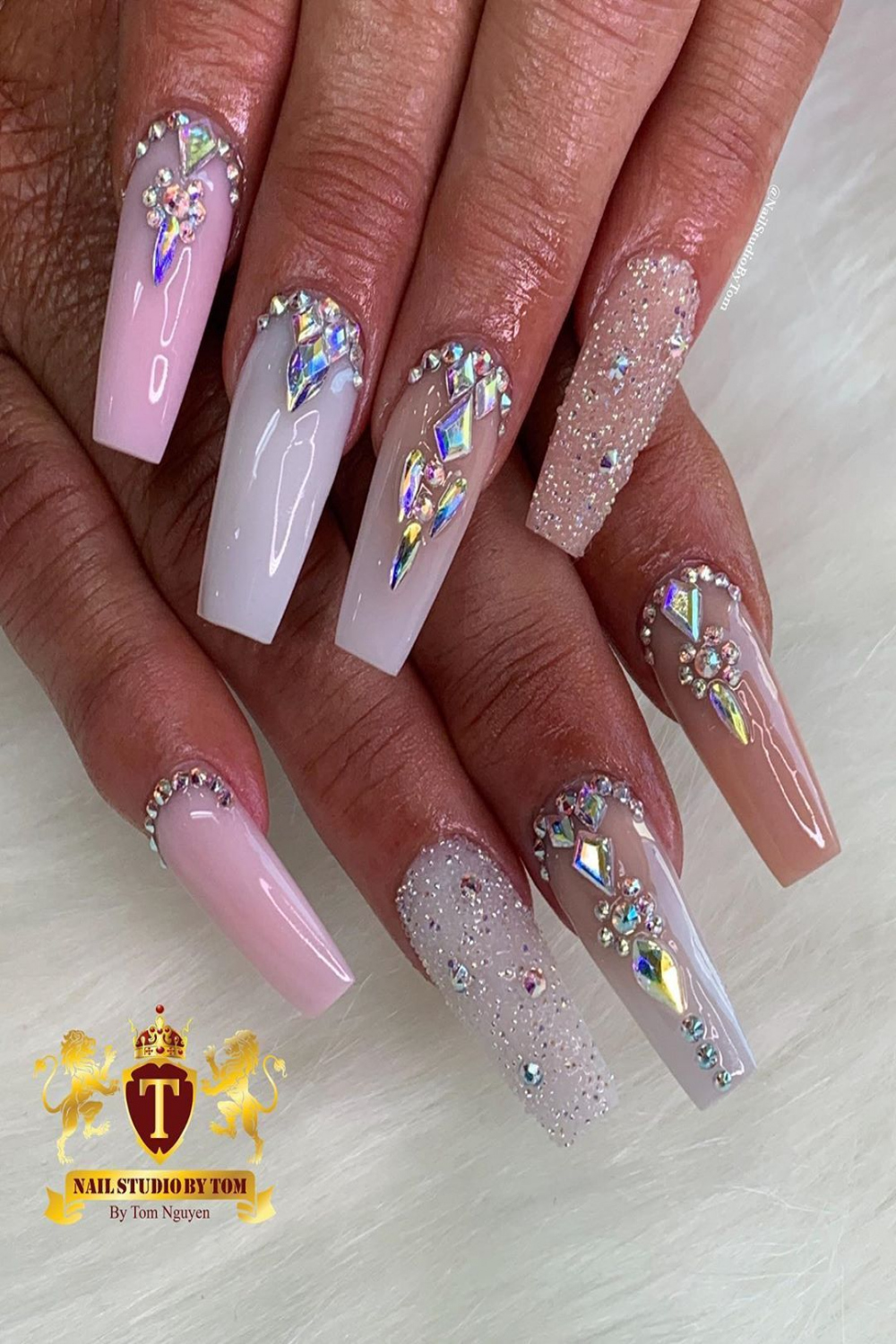 Tom Nguyen on Instagram: “Glamorous Birthday Nails 🤩🤩.